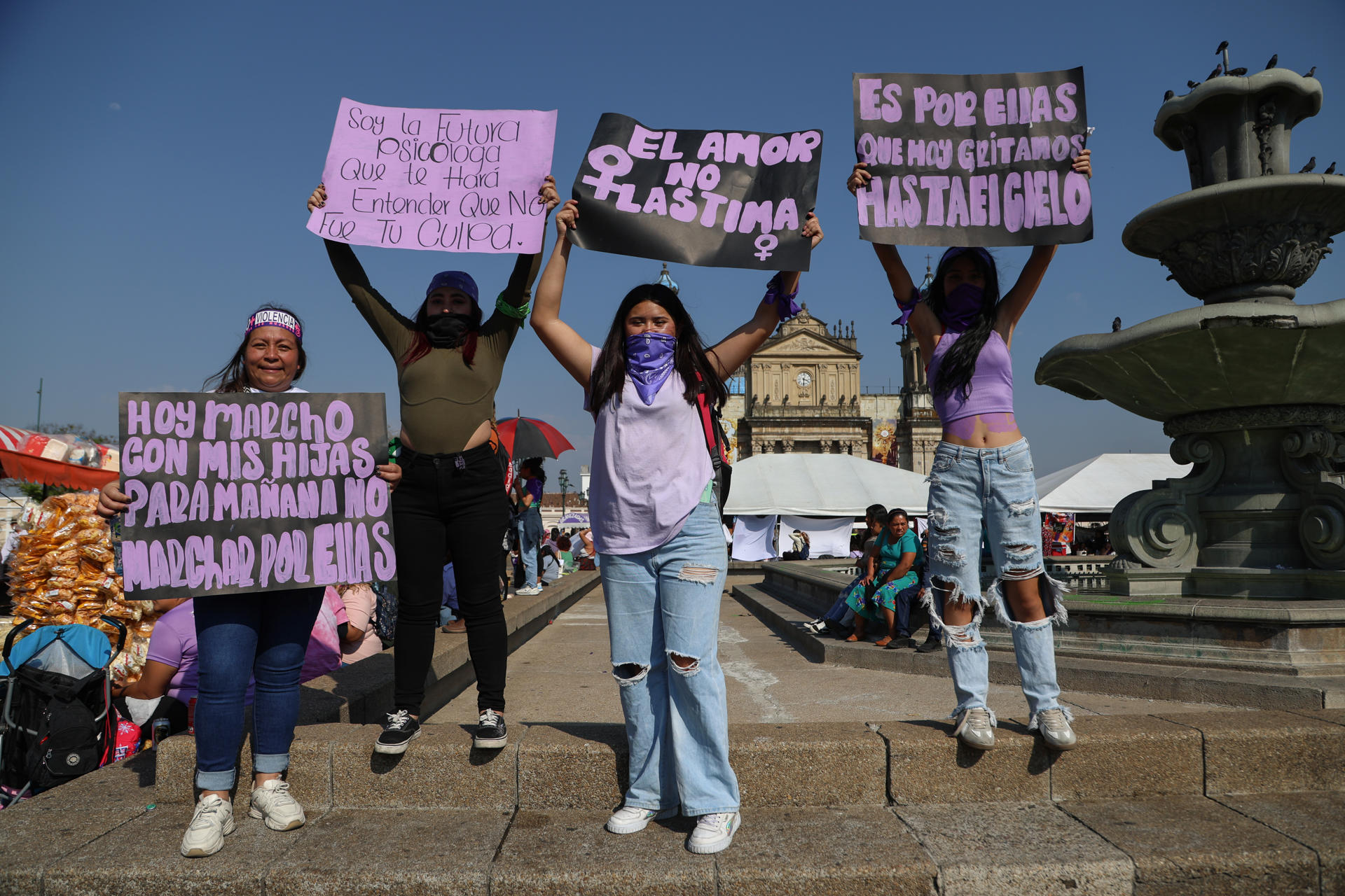 Mujeres guatemaltecas expresaron su repudio por las injusticias que se viven en el país