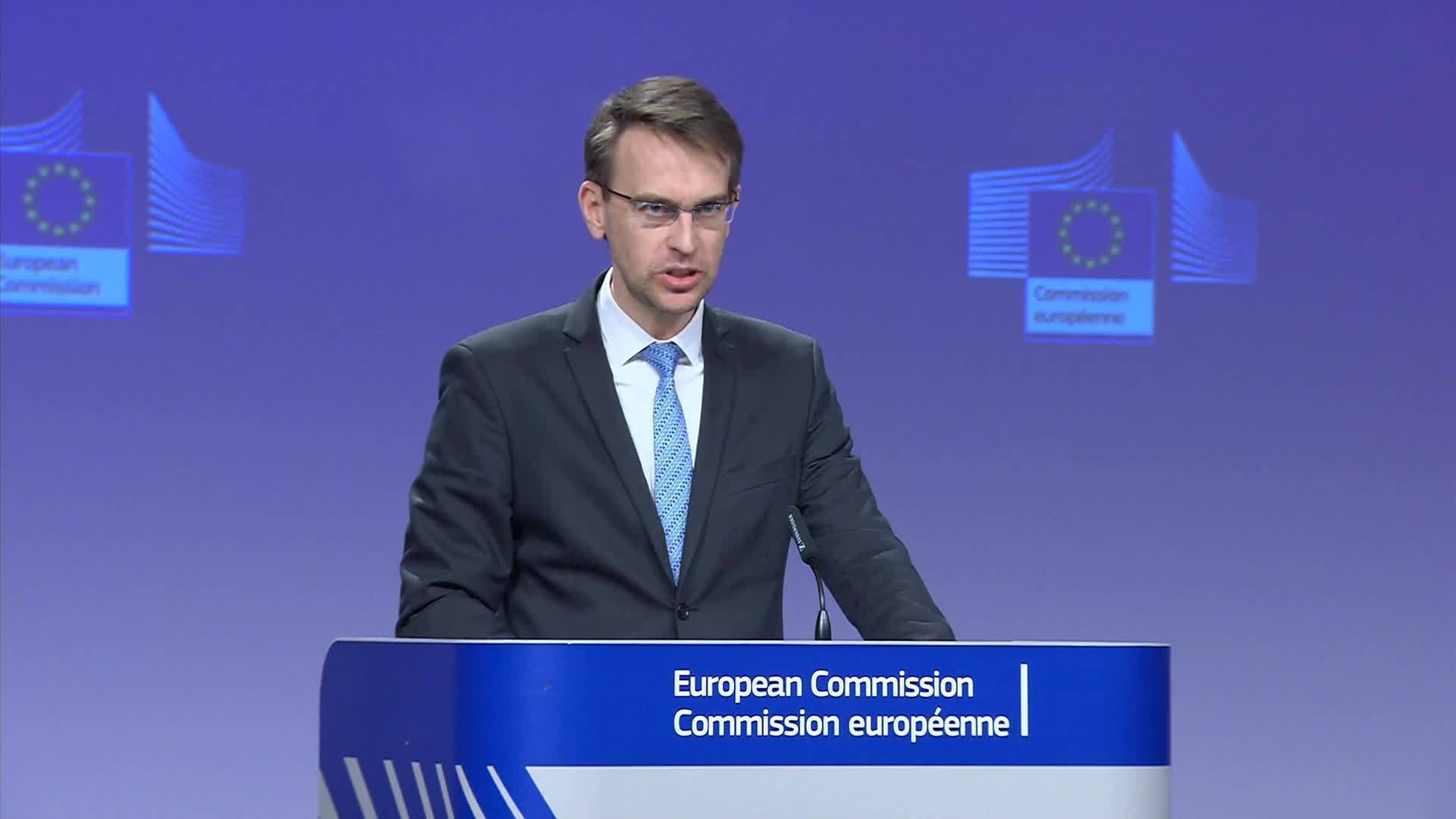 La Unión Europea pide “diálogo” y “nuevas acciones” al régimen tras el destierro de presos políticos  