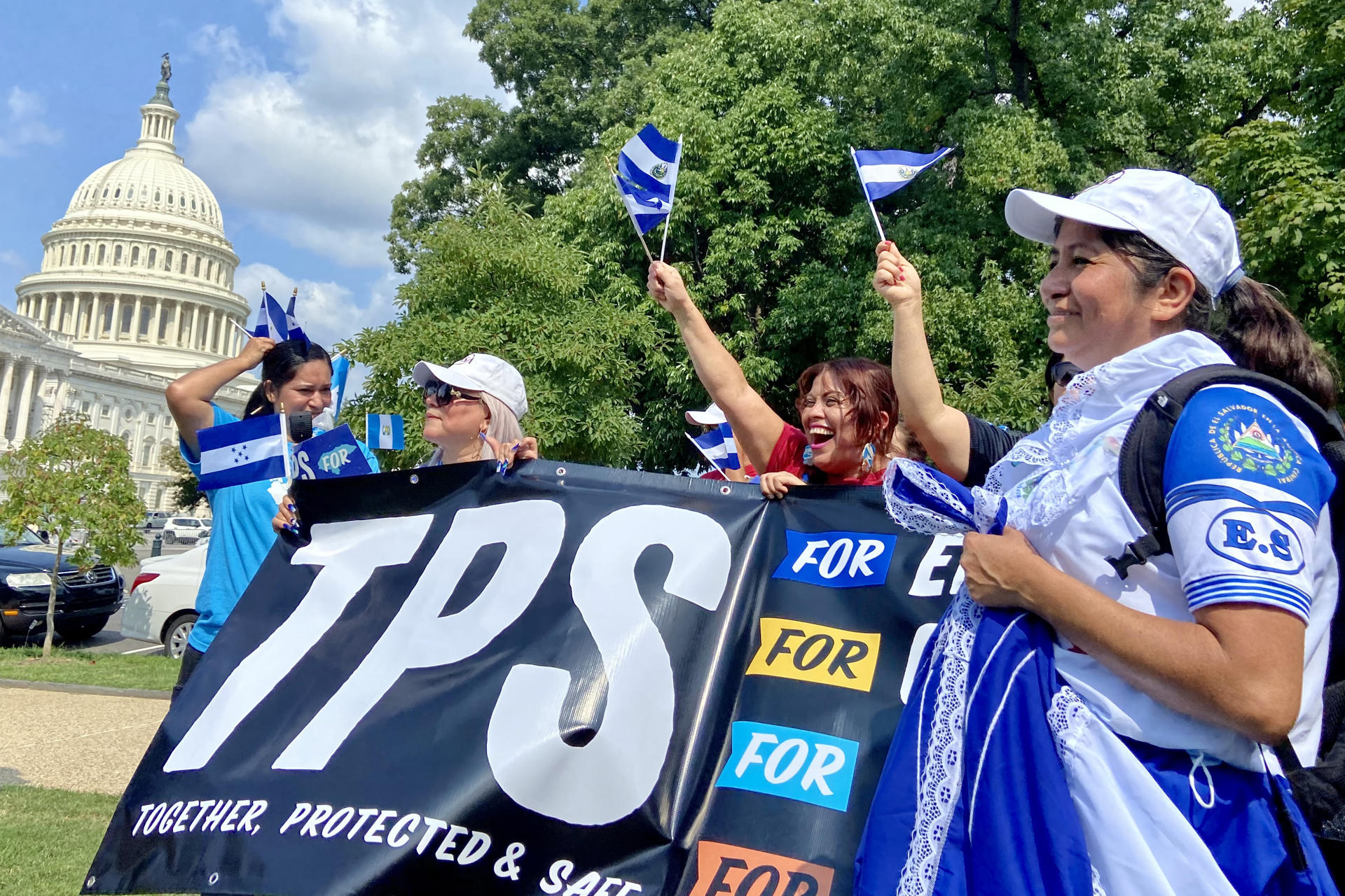 Más de 200 organizaciones piden a Biden un nuevo TPS para los migrantes de Nicaragua