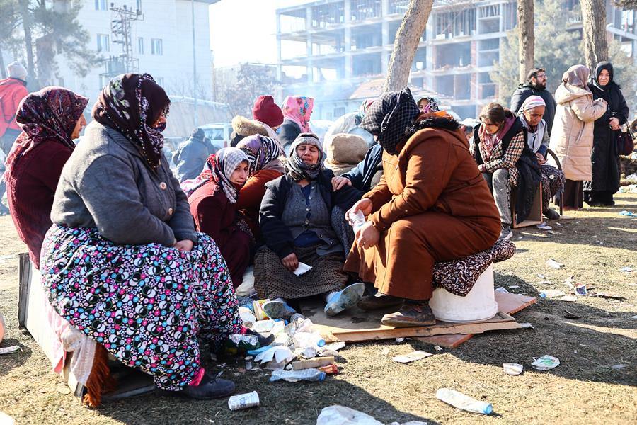 Más de 28.000 muertos por los terremotos en Turquía y Siria