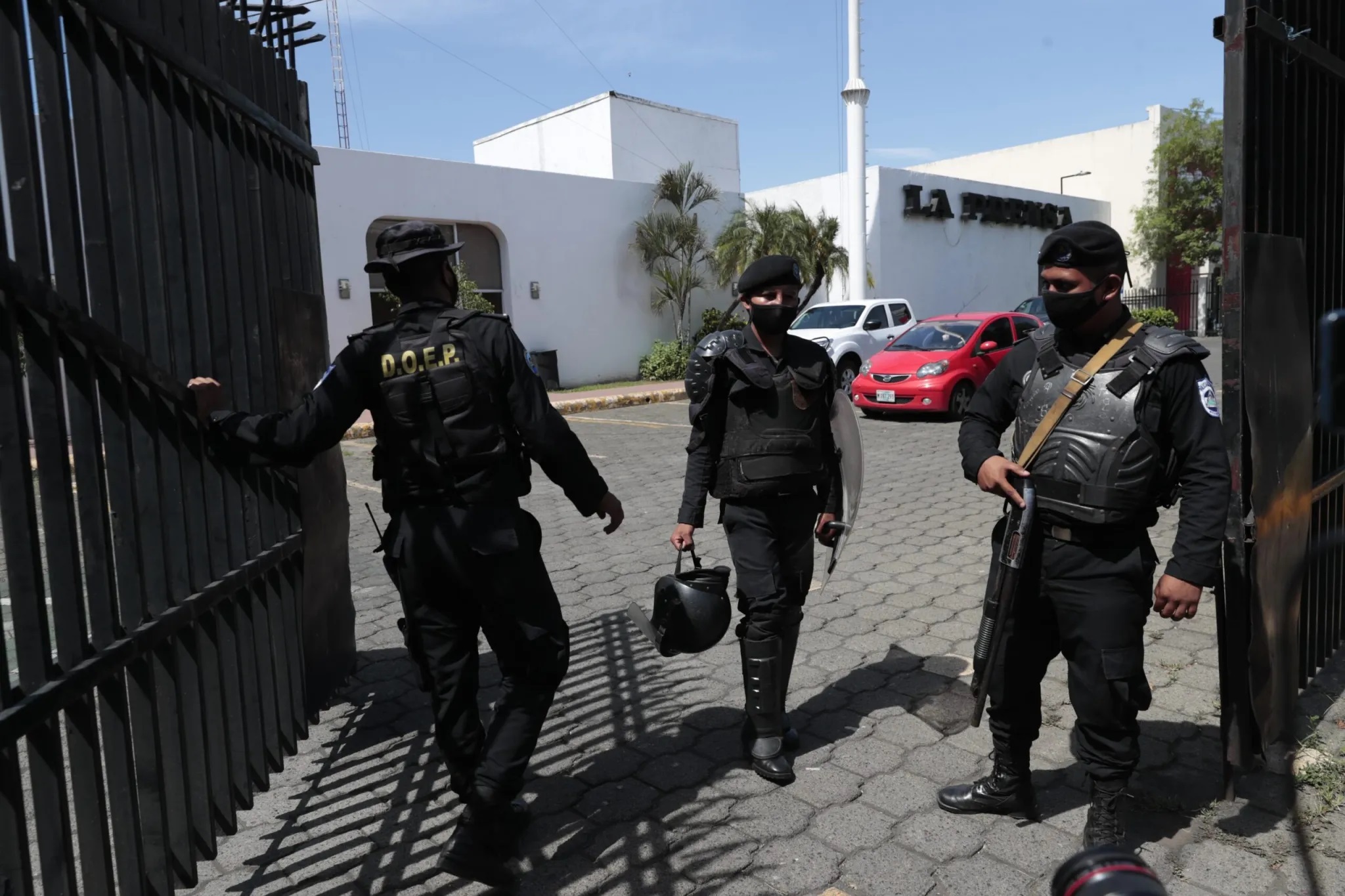 La dictadura desembolsa C$3.2 millones para reactivar la imprenta robada al diario La Prensa