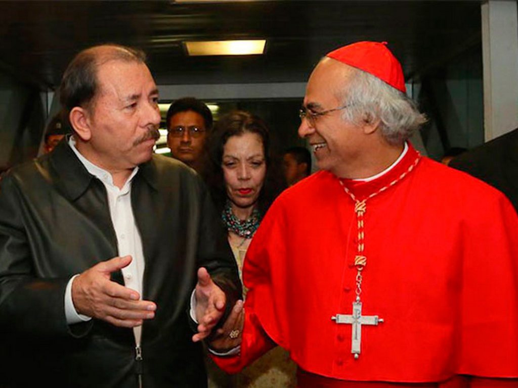 Ortega y Murillo quieren instaurar en Nicaragua una iglesia esotérica y servil