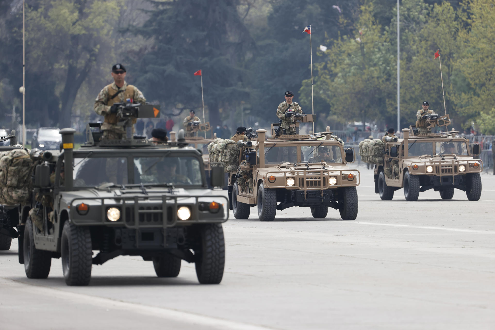 Chile inicia despliegue militar en frontera norte por migración irregular