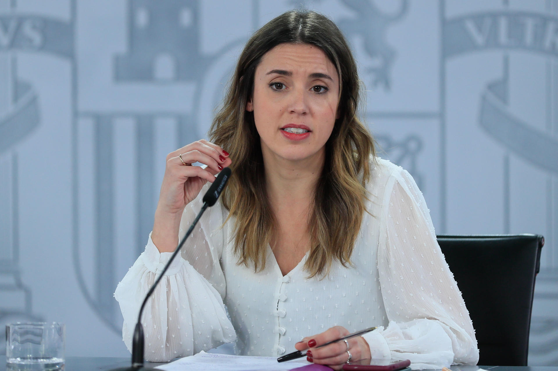 España permite el aborto y el cambio de sexo sin trabas desde los 16 años