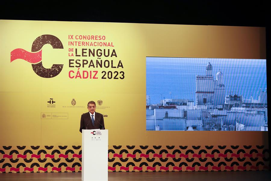 Sergio Ramírez dice que nadie puede desterrarlo de la lengua que es su patria