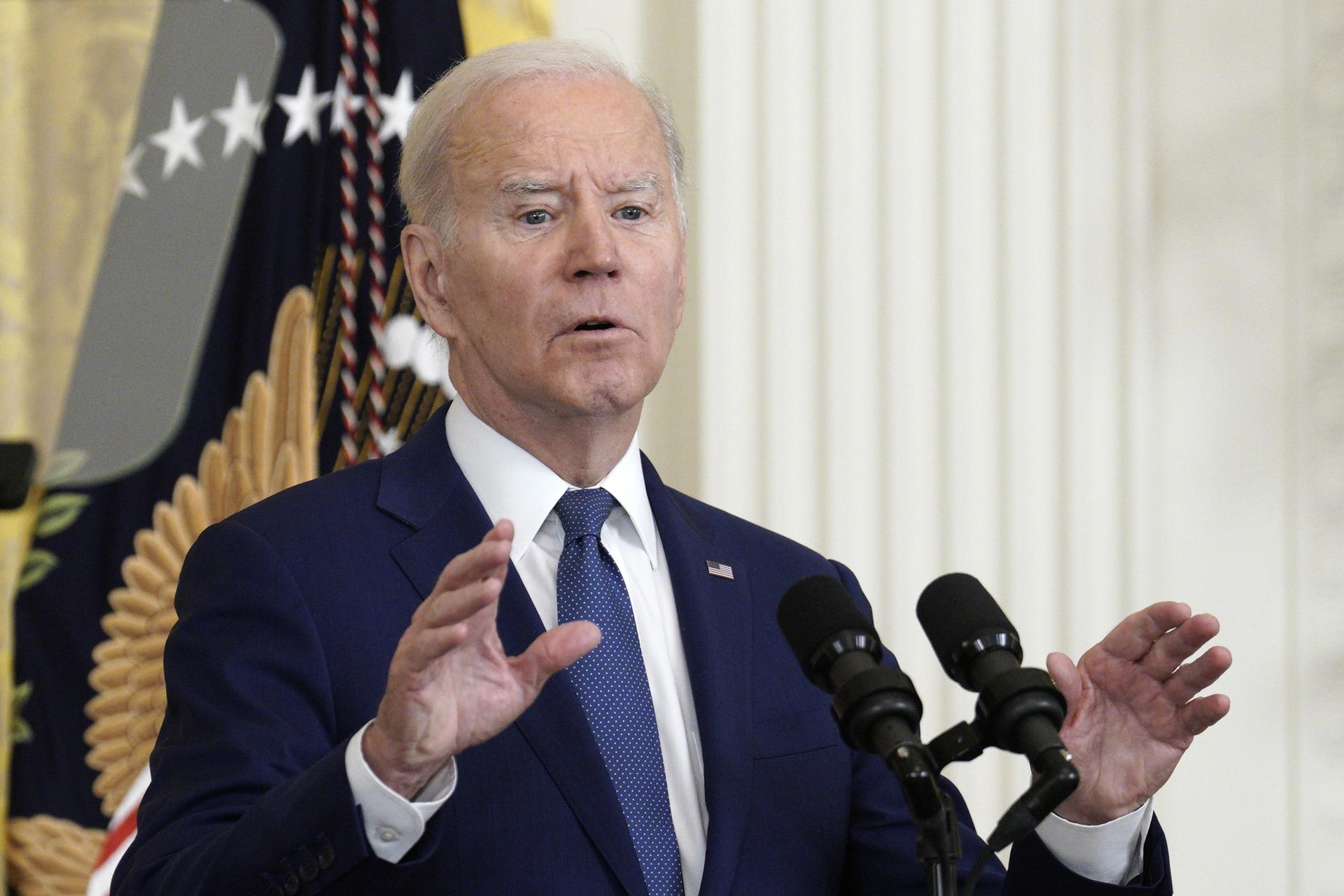 Biden: «Debemos hacer más para no convertir nuestras escuelas en prisiones»