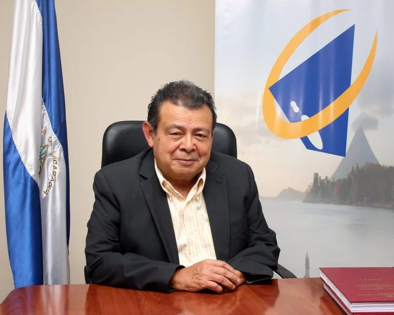 Ortega acepta la renuncia de Luis Humberto Guzmán como presidente de Procompetencia