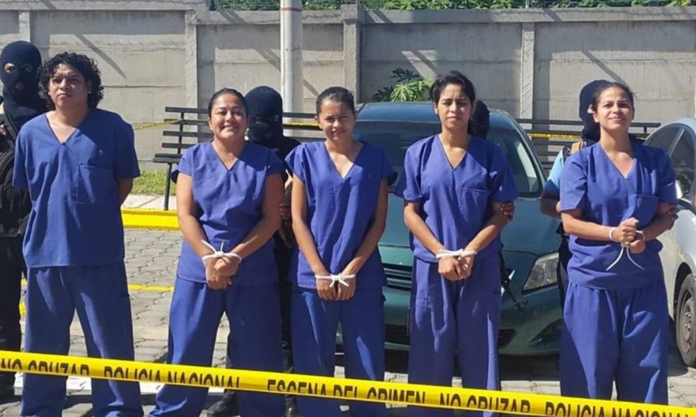 Envían a juicio a jóvenes detenidos por llevar agua a las madres tras siete horas de audiencia