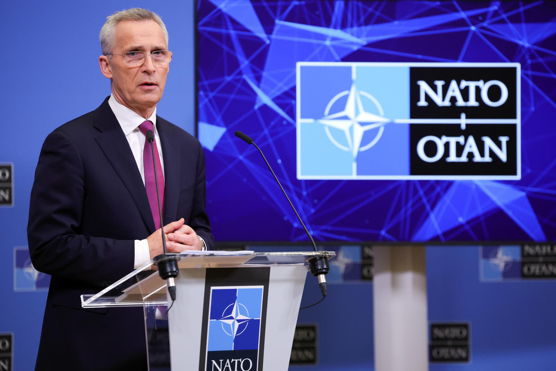 La OTAN advierte a China de «consecuencias severas» si da armas a Rusia