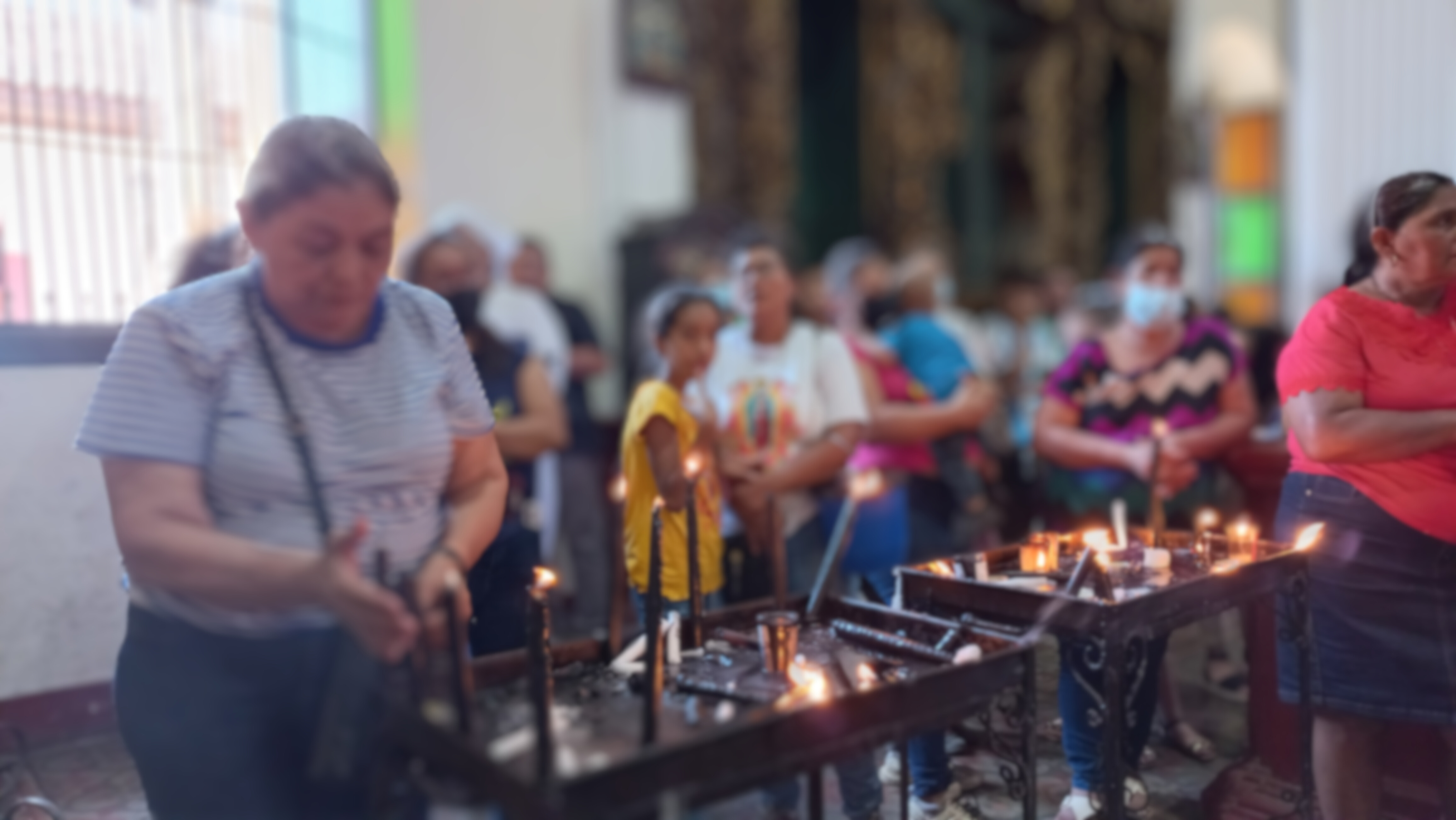 La fe derrota a la dictadura en Nicaragua: católicos burlan la represión y llenan los templos