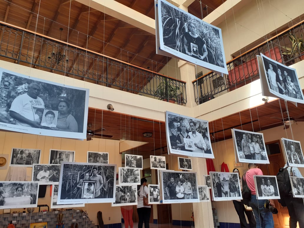 Cierra exposición en honor a víctimas de la represión y buscan llevarla mundo