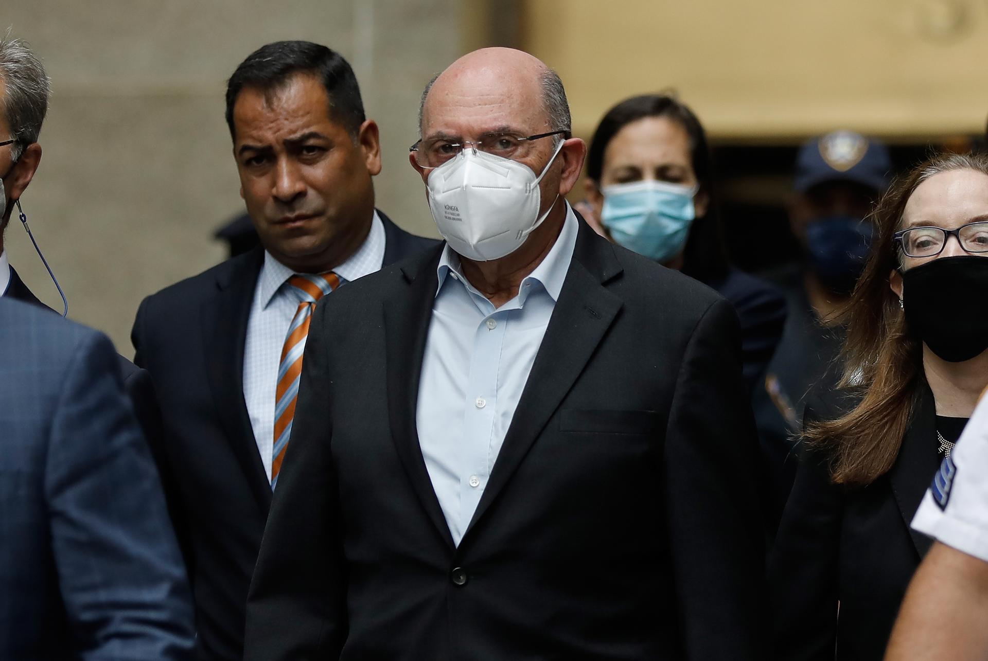 Ex jefe financiero de Trump es liberado tras cumplir la mitad de su pena
