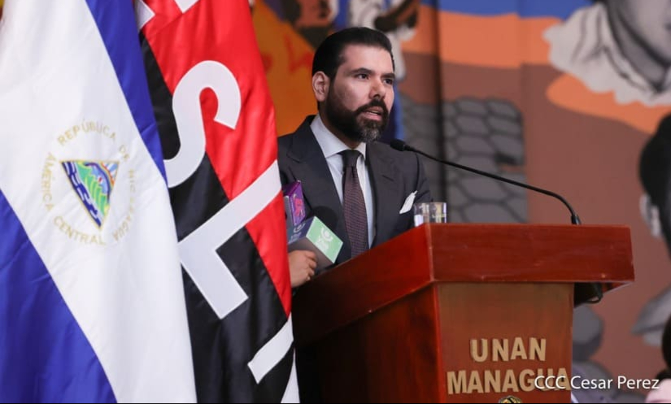 Laureano Ortega dicta lección inaugural en la UNAN-Managua y pronostica el fin de la “dictadura mundial del dólar”