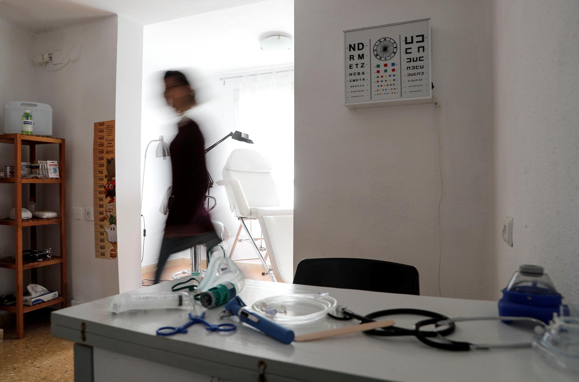 ¿ChatGPT más empática que un médico? Un experimento dice que por escrito sí