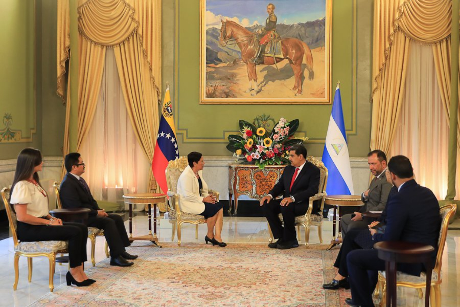 Daysi Torres es recibida por Maduro en su debut diplomático