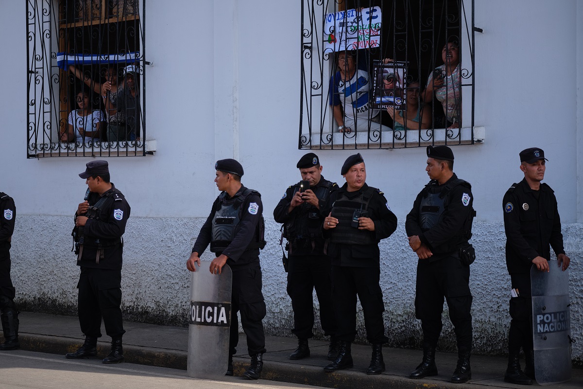 The New York Times relata el calvario de las madres en iglesia San Miguel