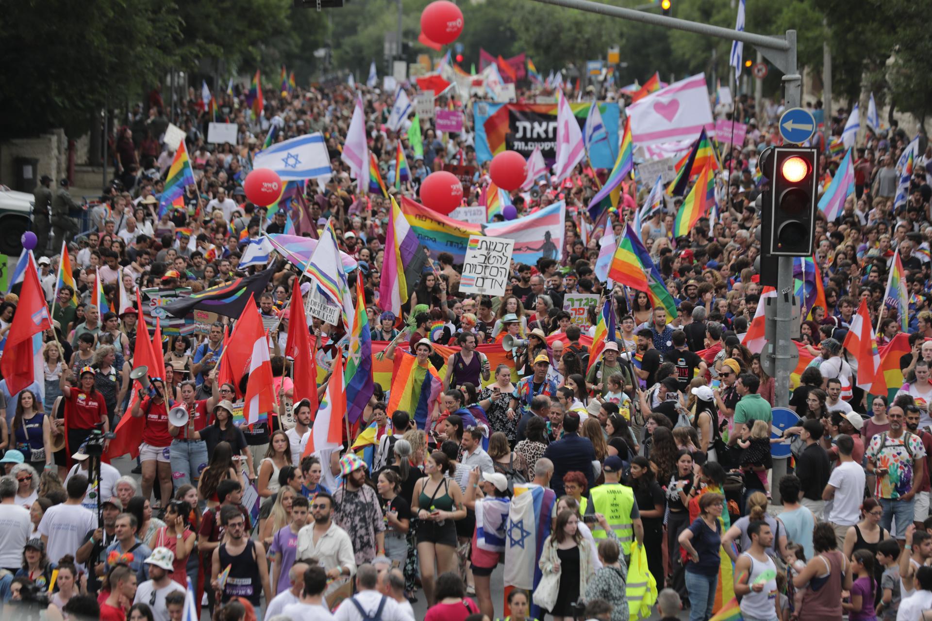 Un fuerte dispositivo policial flanquea una tensa marcha del orgullo LGTBI en Jerusalén