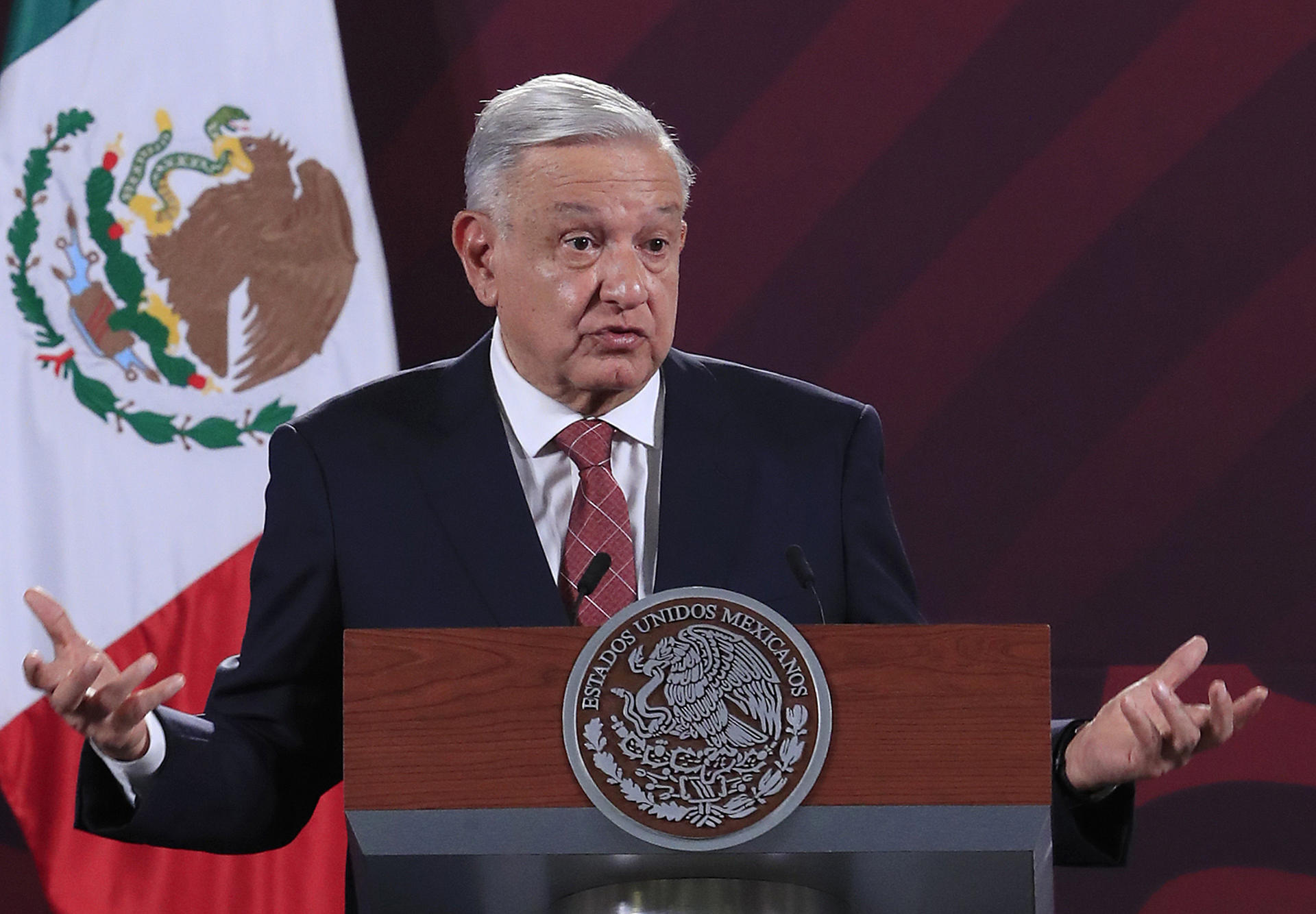 Presidente de México reconoce que militares ejecutaron a cinco personas en la frontera