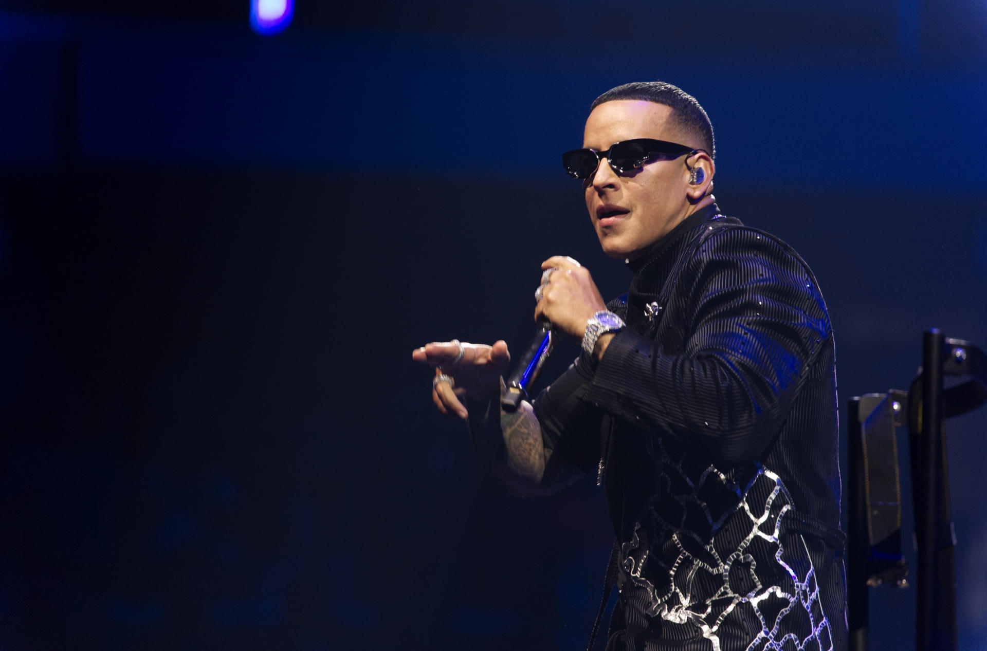 Daddy Yankee contrata a una empresa de seguridad bancaria para «ordenar» sus corporaciones