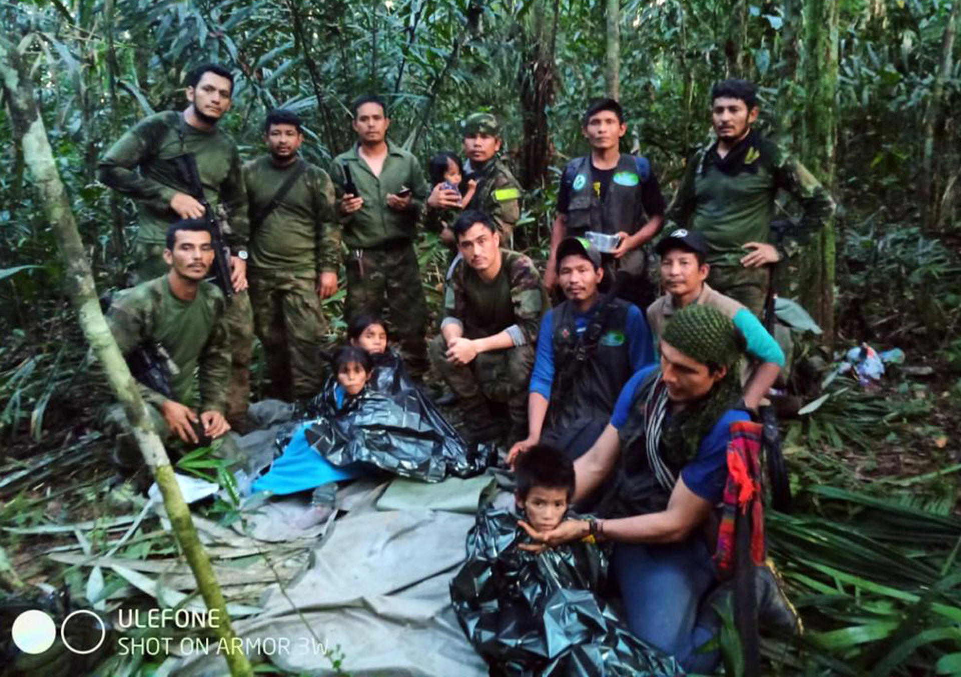 Milagroso rescate de cuatro niños perdidos 40 días en la selva amazónica tras un accidente aéreo