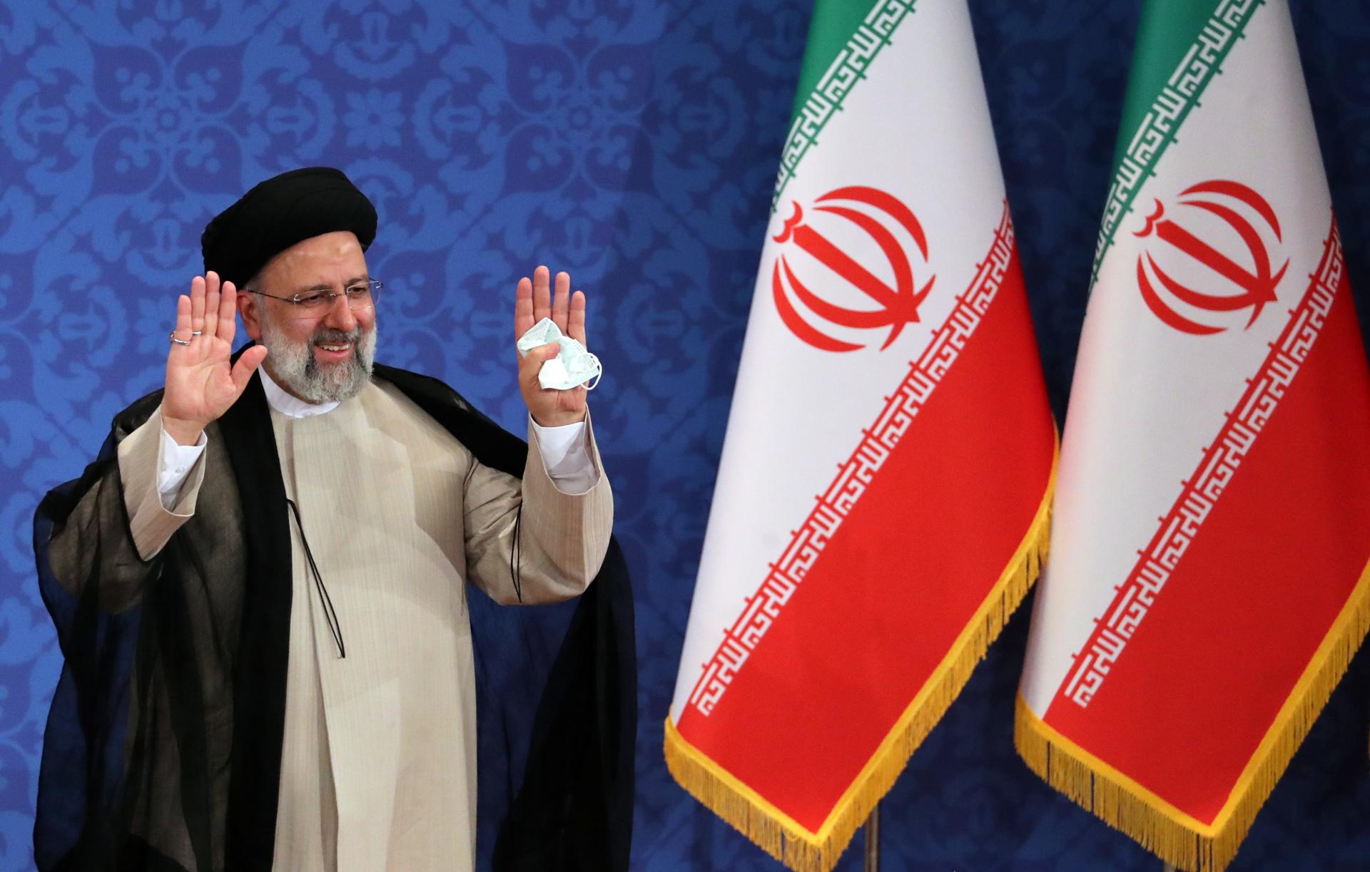 Murillo se deshace en halagos hacia el presidente iraní en la víspera de su visita a Managua