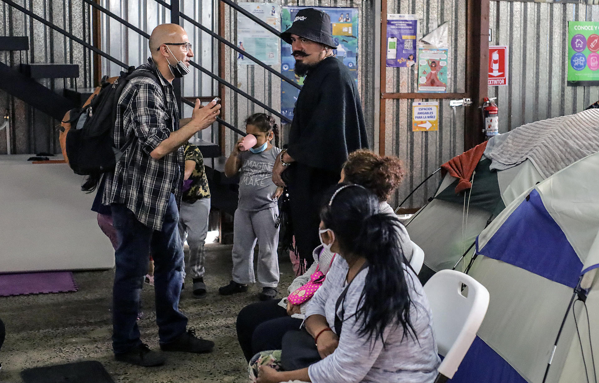 Yescka, el artista que compone «El himno de los migrantes» que atraviesan México