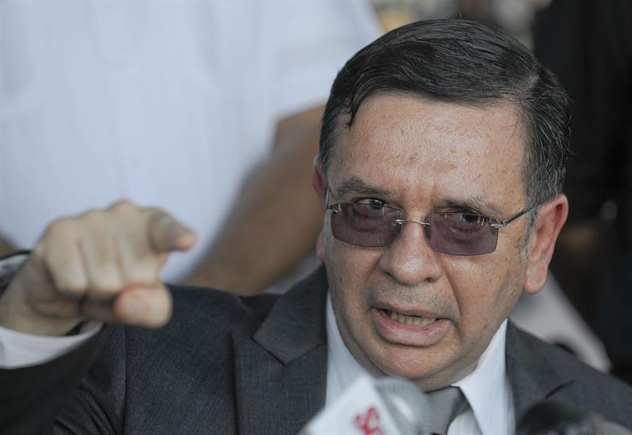 La Fiscalía salvadoreña acusa a exministro de Mauricio Funes de lavar más de un millón de dólares