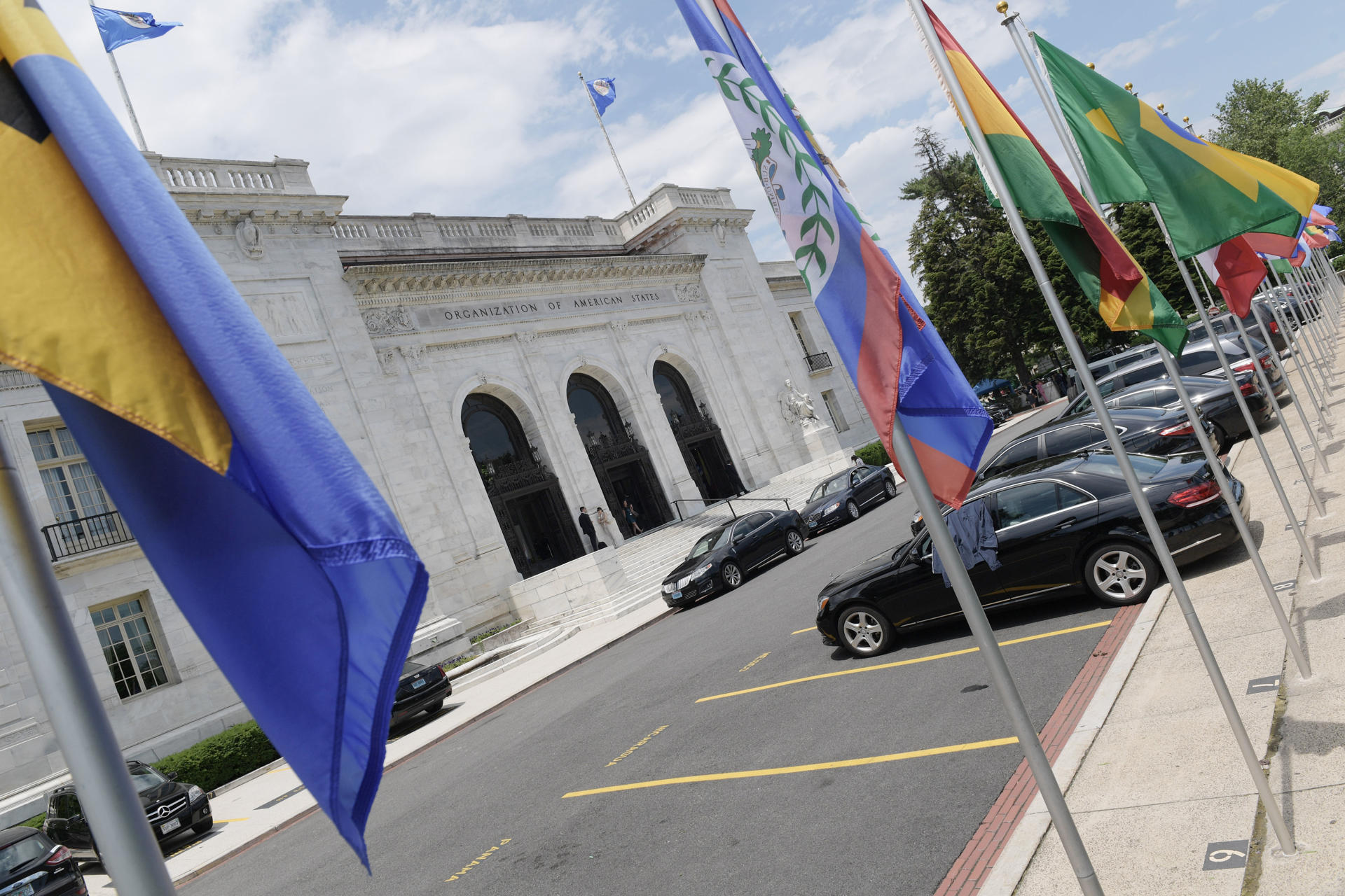 El aborto y los derechos LGTBI dividen a las ONG en la Asamblea de la OEA