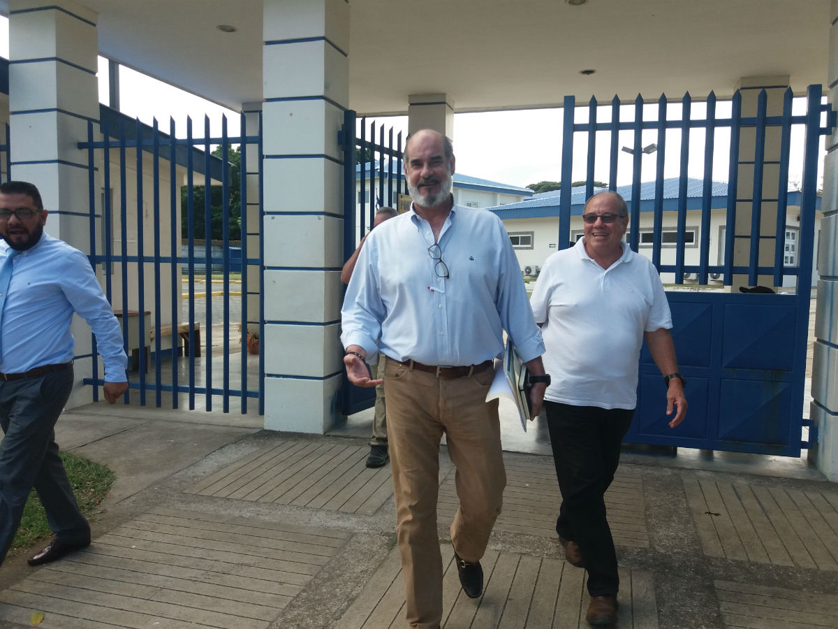 Michael Healy: “Estoy siendo víctima de tácticas dilatorias para despojarme de una valiosa propiedad”