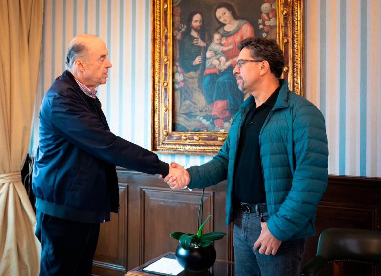 El canciller de Colombia llama la atención a su embajador en Nicaragua por asistir a marcha del FSLN 