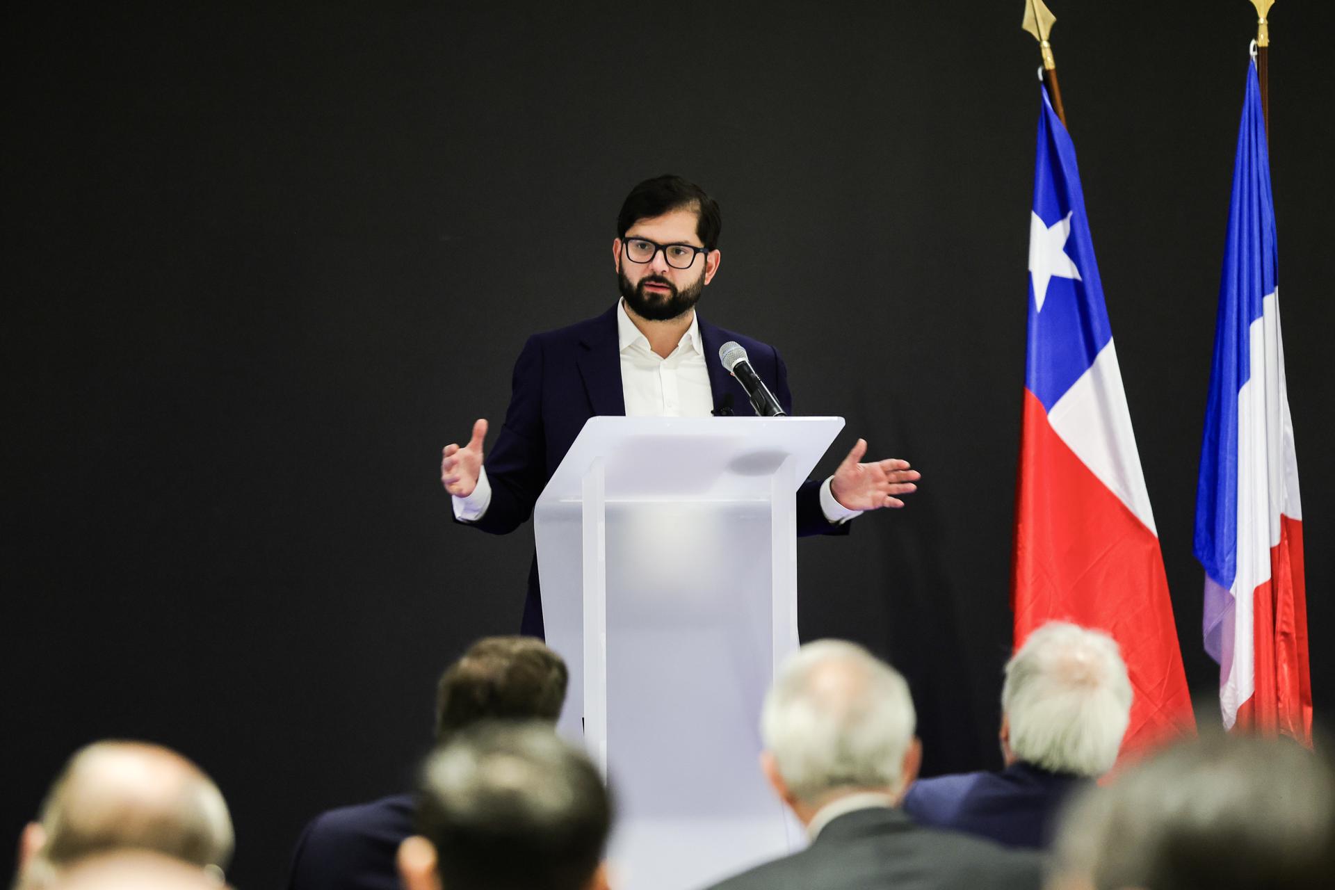 Boric asume diferencias con líderes progresistas de América Latina sobre defensa de DDHH