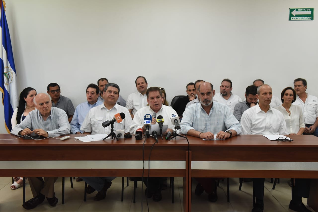 Empresarios exigen a Ortega el cese al “acoso y represión fiscal”