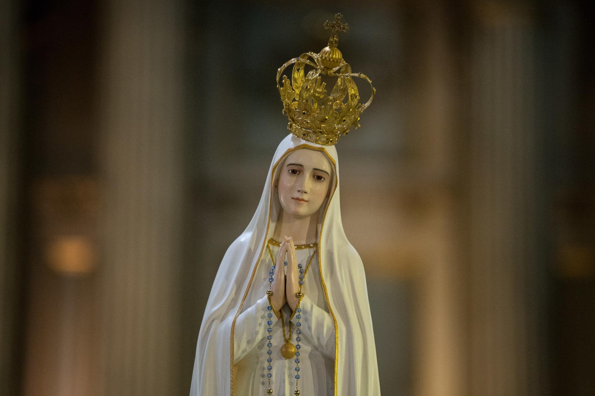 El Papa viaja a Fátima para implorar la paz en Ucrania