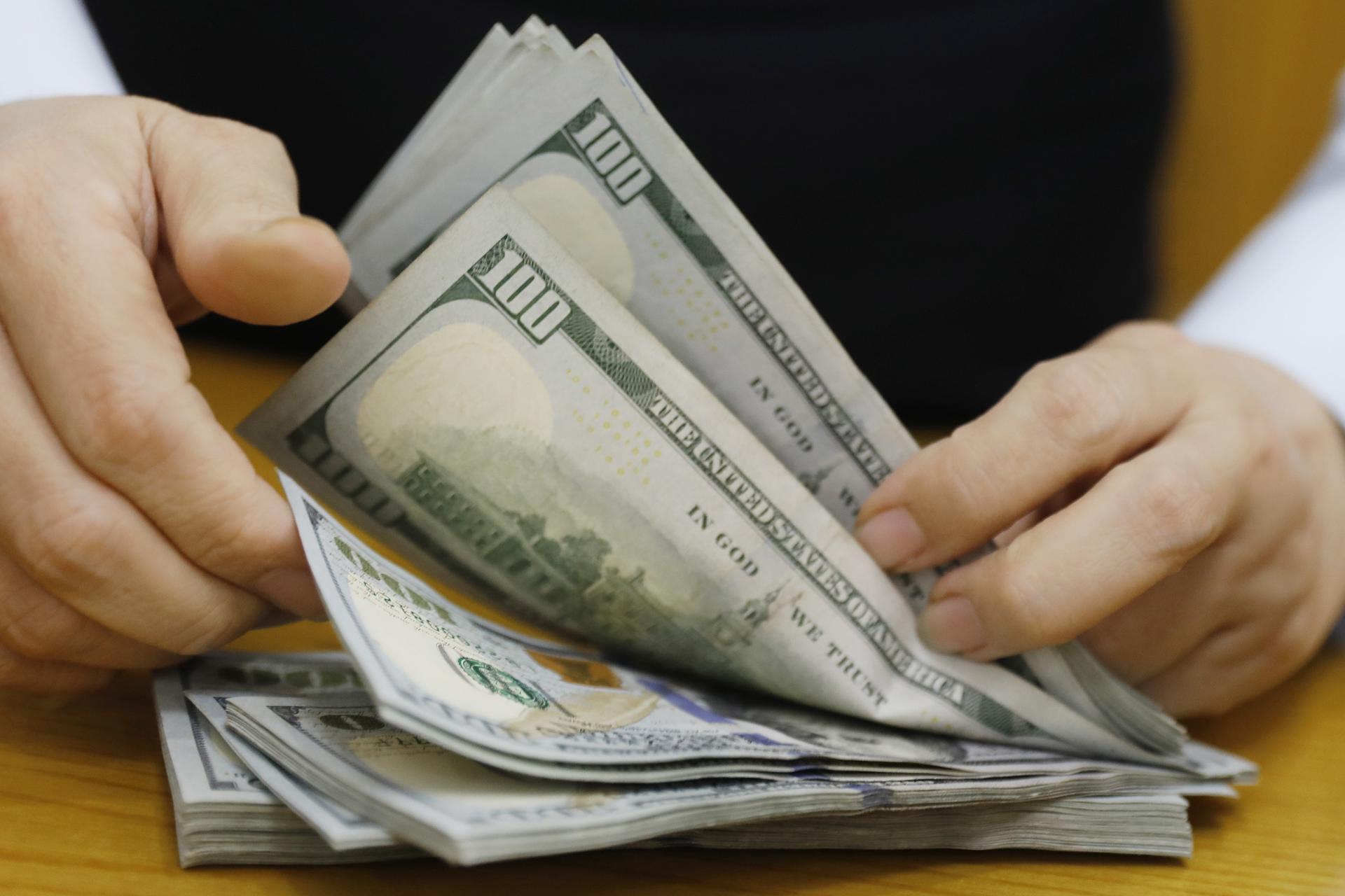 BCN congela el deslizamiento del córdoba respecto al dólar en el 2024