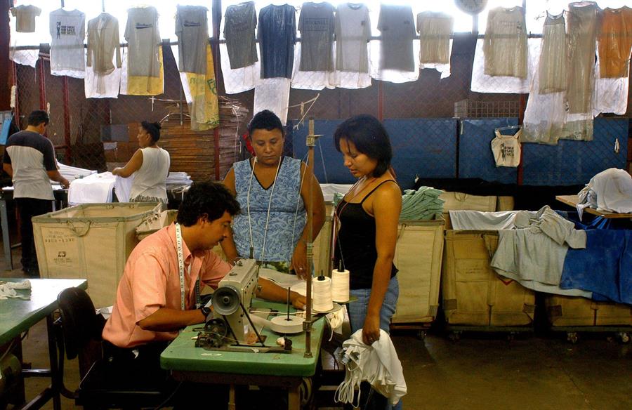 La mano de obra nicaragüense representa el 16 % del mercado laboral en Costa Rica, según un estudio