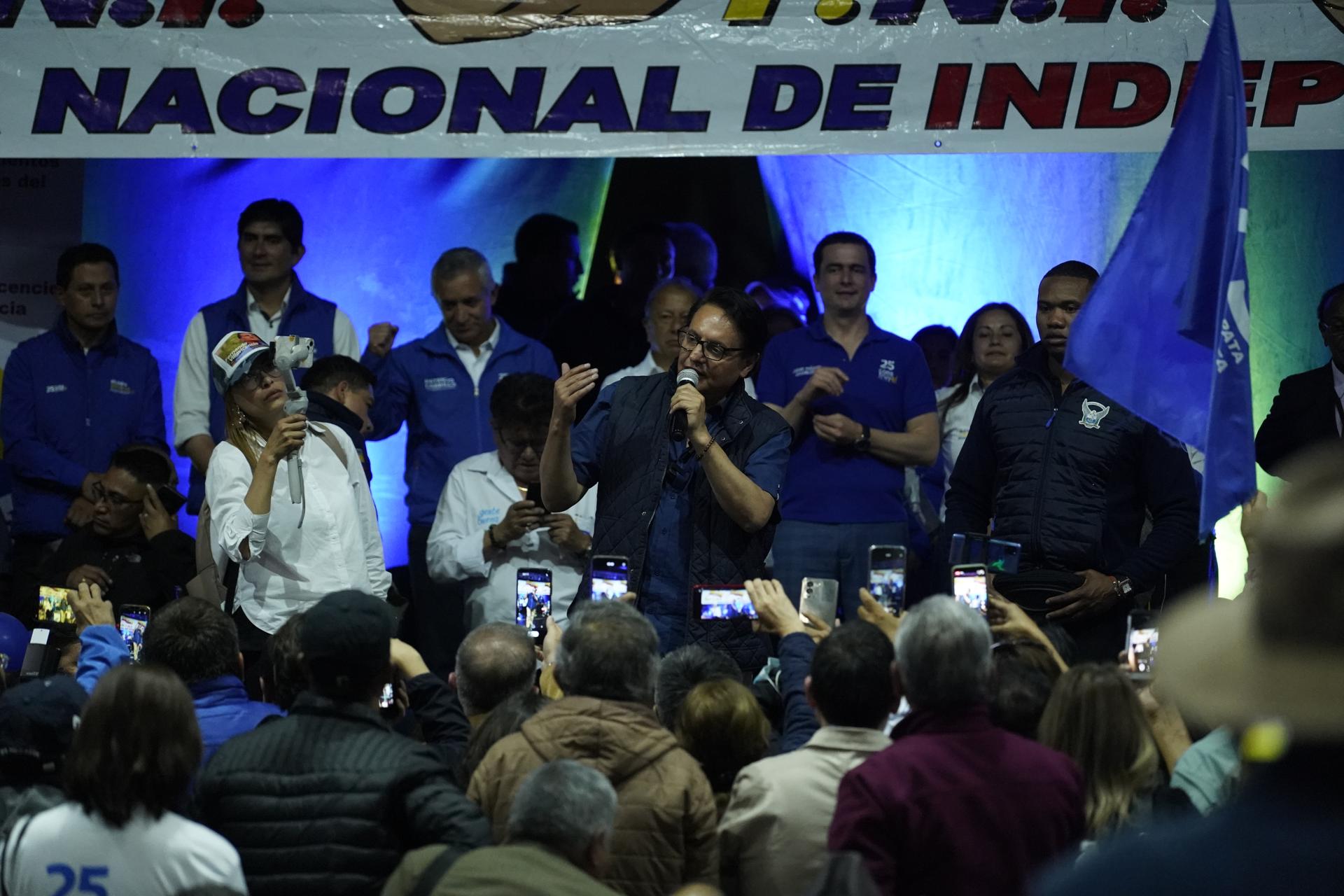 Presuntos integrantes de un grupo criminal desmienten haber asesinado a candidato en Ecuador