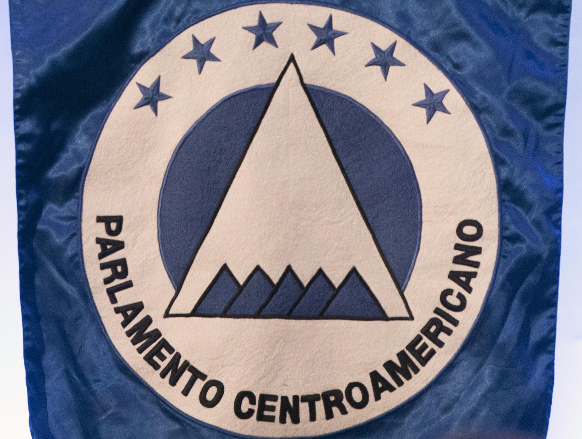 El Parlacen aprueba el ingreso de China como observador y expulsa a Taiwán