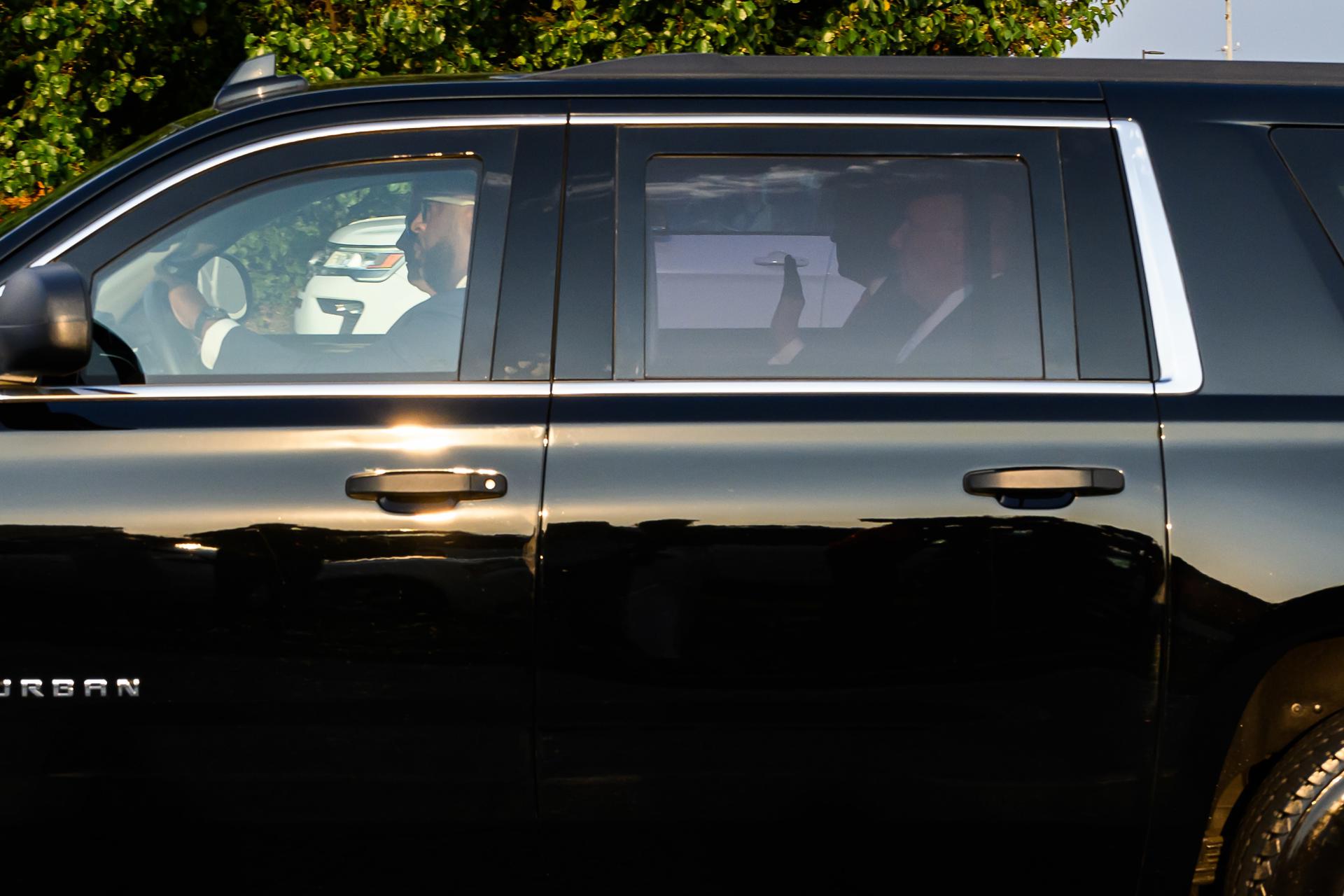 Trump sale en libertad bajo fianza de 200.000 dólares