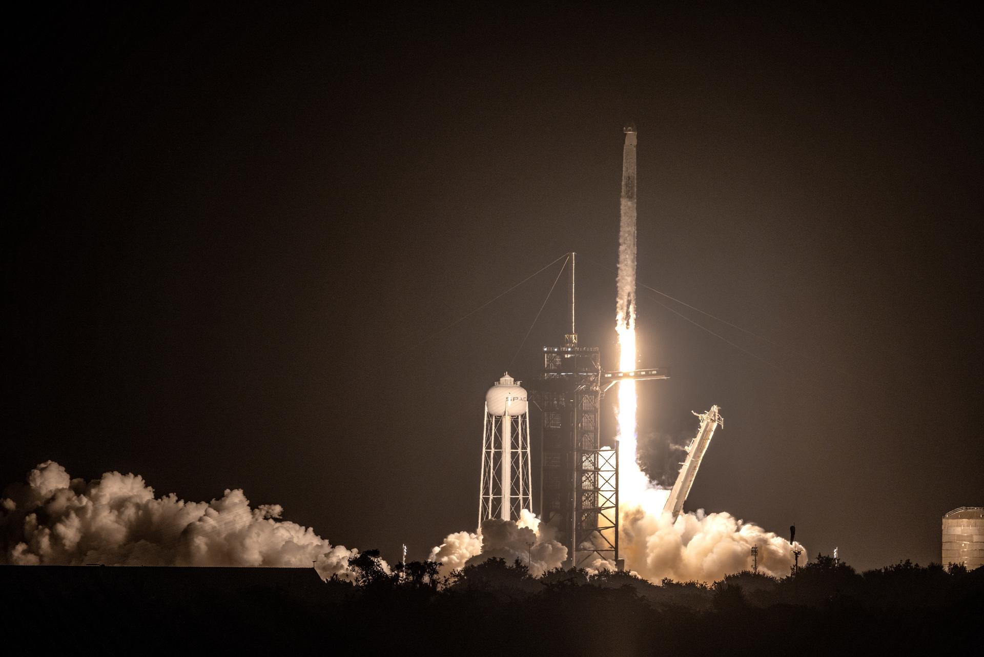 La misión tripulada Crew-7 de la NASA y SpaceX arribará mañana