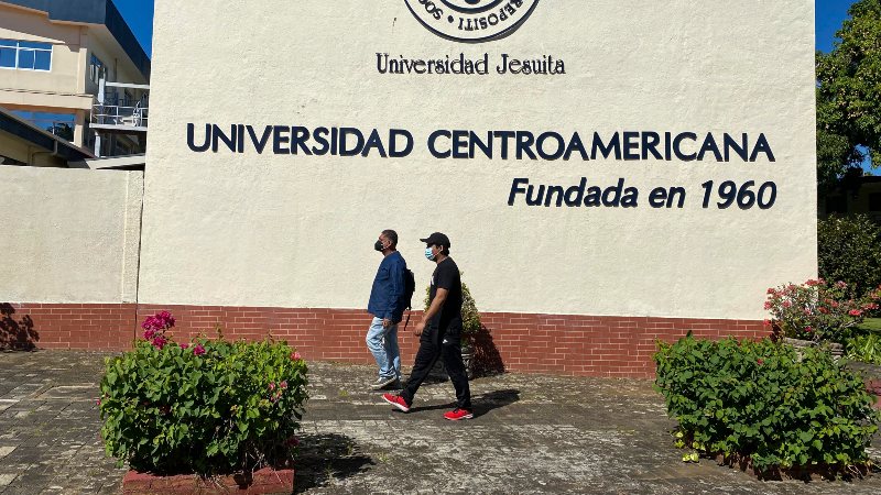 Más de 700 académicos condenan cierre y expropiación de la UCA