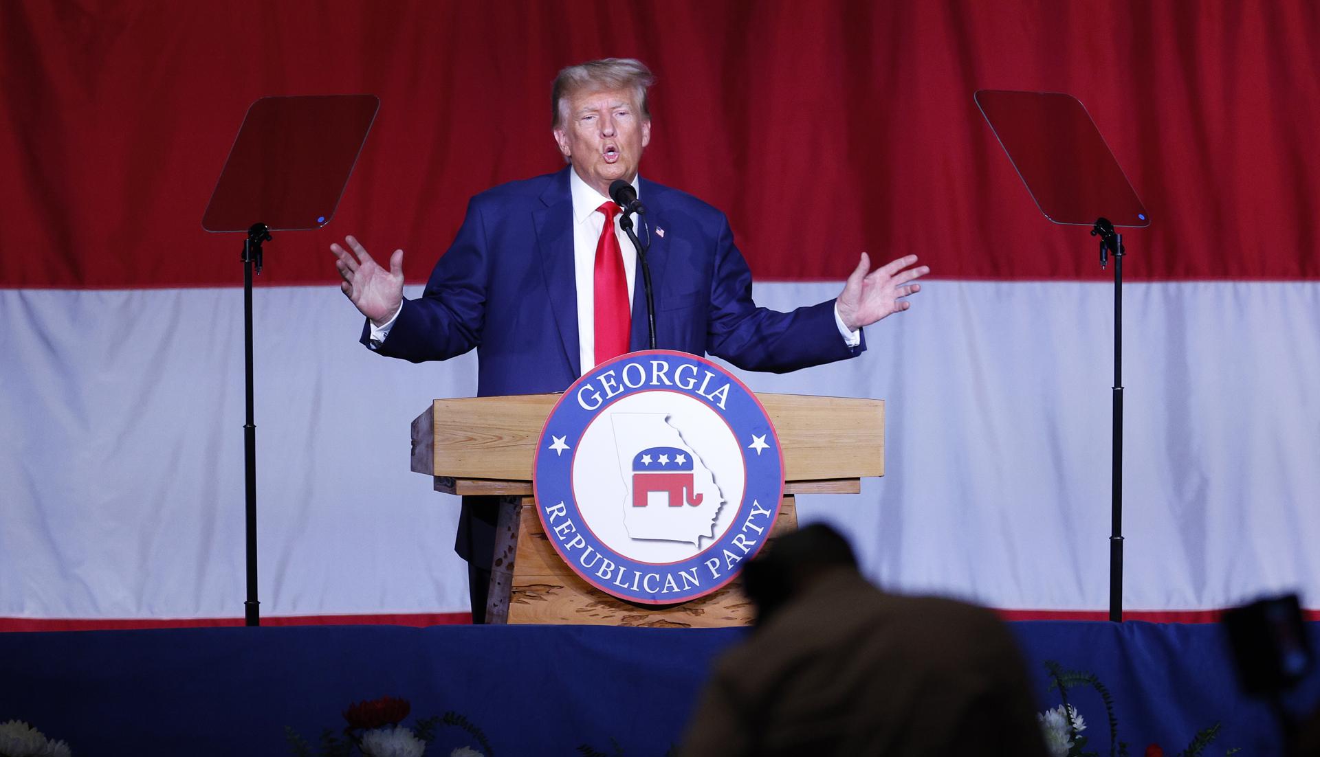 Trump y los otros 18 imputados en Georgia junto a él se declaran no culpables
