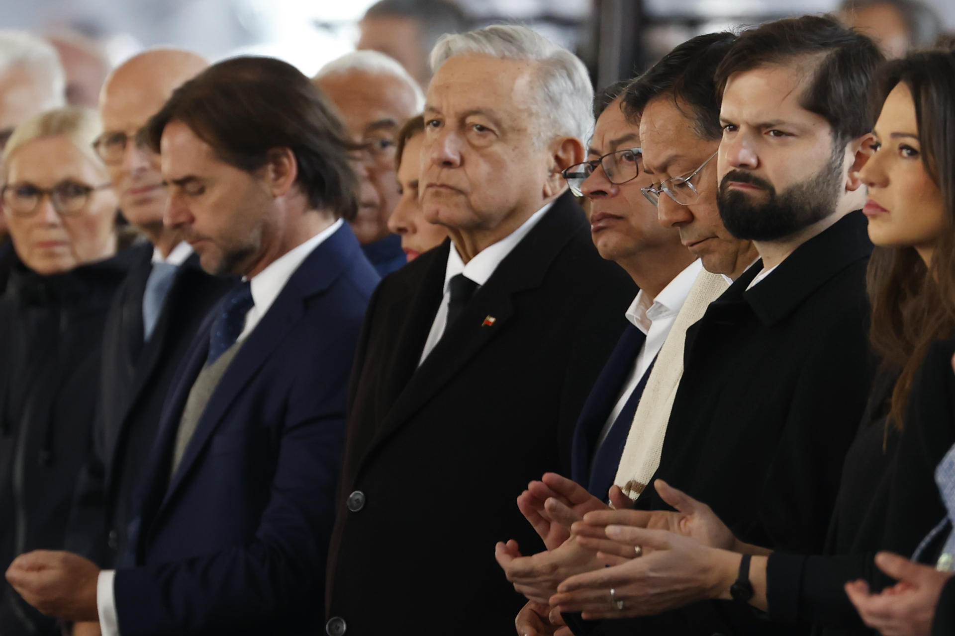 Boric pide que «nunca más la violencia sustituya el debate democrático»