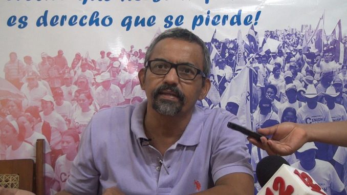 Orteguistas se toman “como ladrones” la casa del defensor Gonzalo Carrión