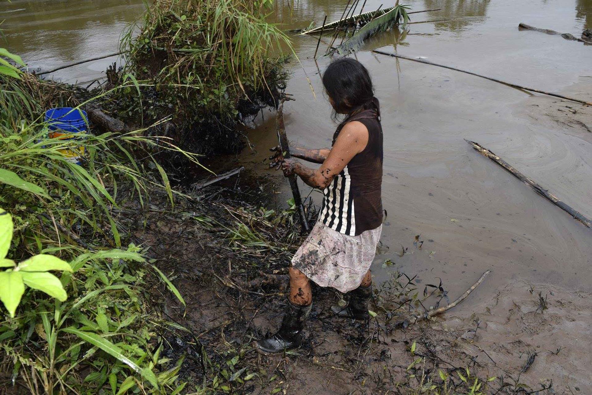 Alertan riesgos para el medioambiente si se extrae petróleo en una reserva peruana