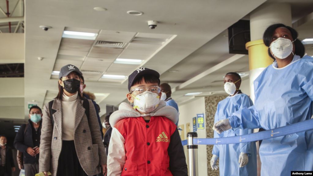Filipinas reporta la primera muerte por coronavirus fuera de China