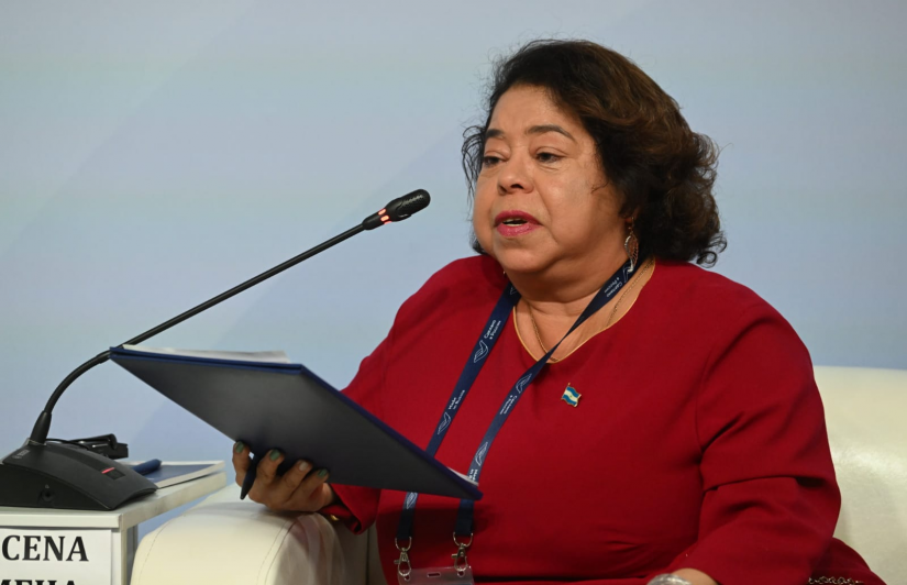 Ortega entrega una novena embajada a su representante en Rusia