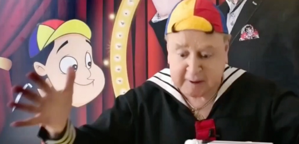 «Kiko», de «El Chavo del Ocho», pide a migrantes cruzar legal a EEUU