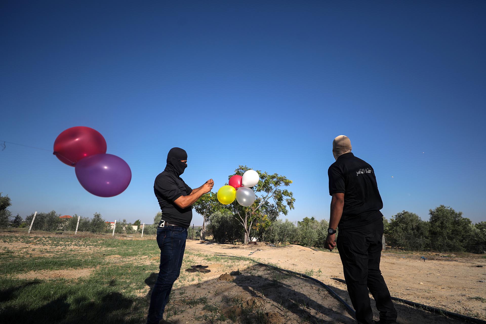 Israel bombardea por tercer día puestos de Hamás en Gaza en respuesta a disturbios