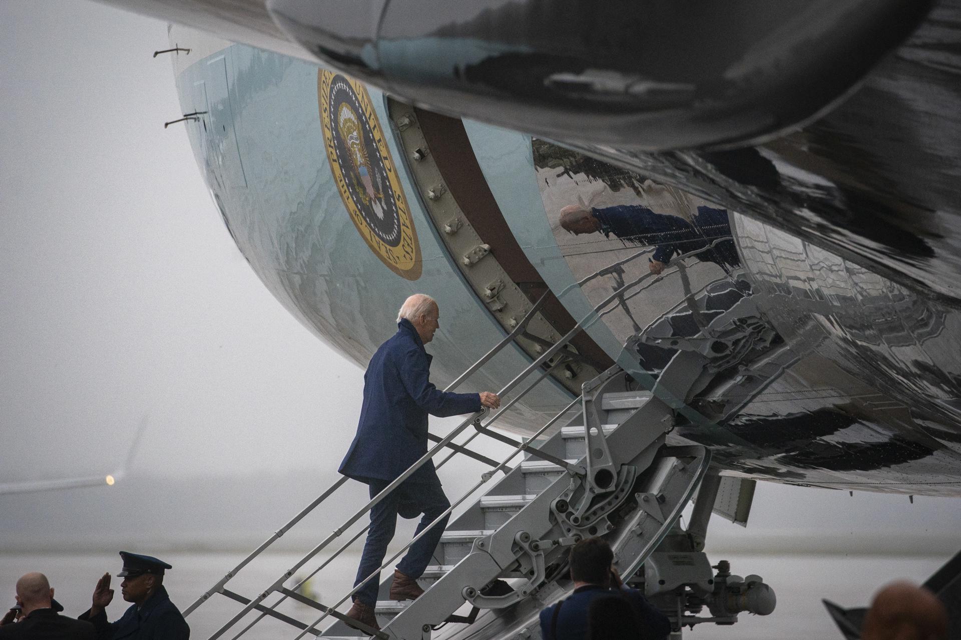 Biden hace historia como el primer presidente de EE.UU. en sumarse a una huelga