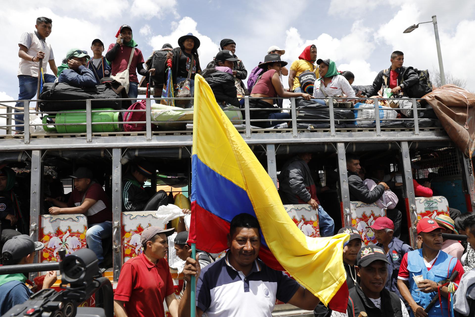 Manifestaciones de apoyo al Gobierno de Petro paralizan el centro de Bogotá